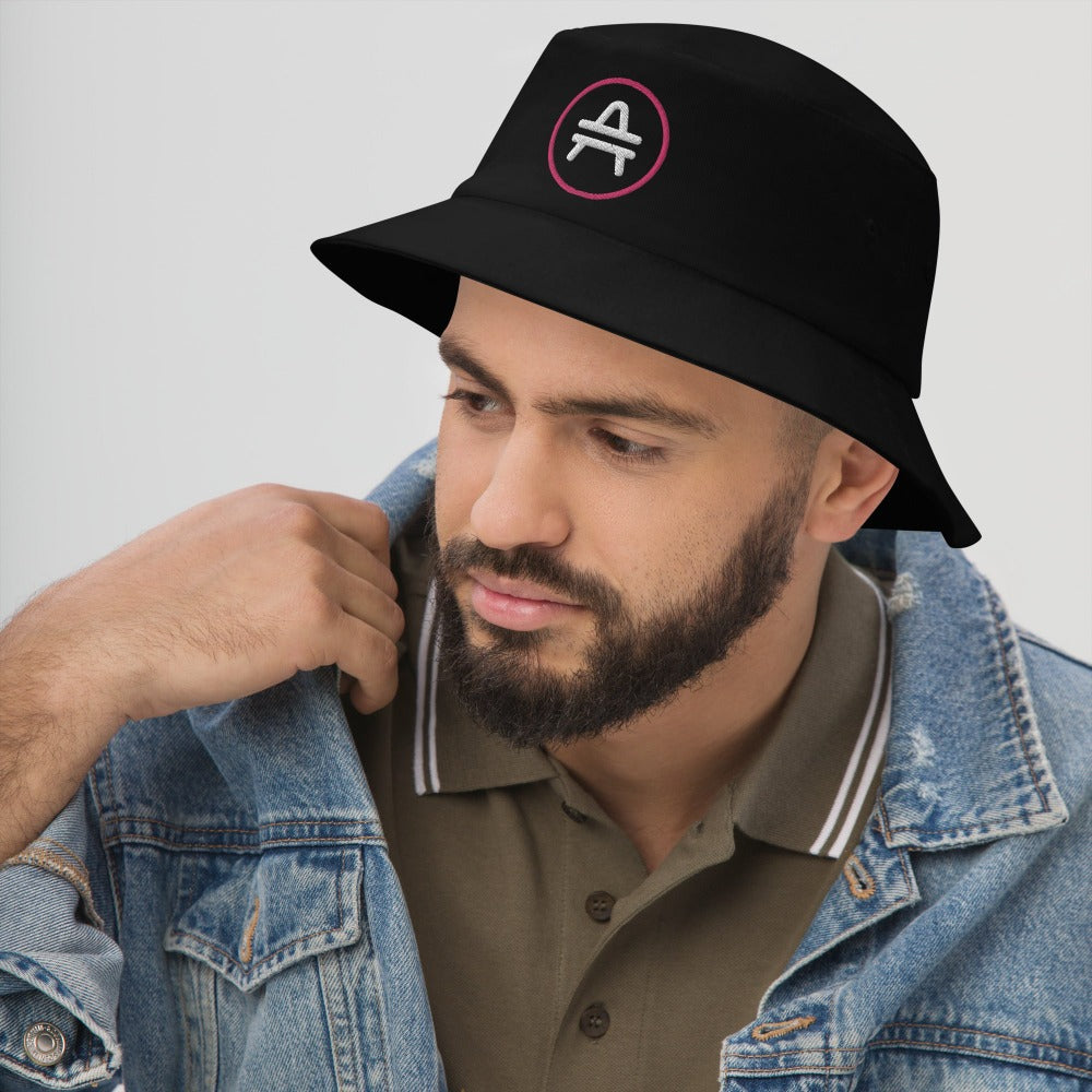 amp swagg bucket hat in black