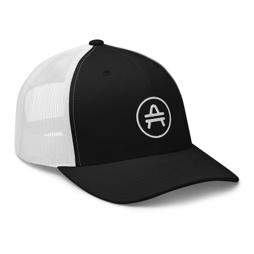 A black/white AMP Token AMP swagg alt-logo Trucker hat